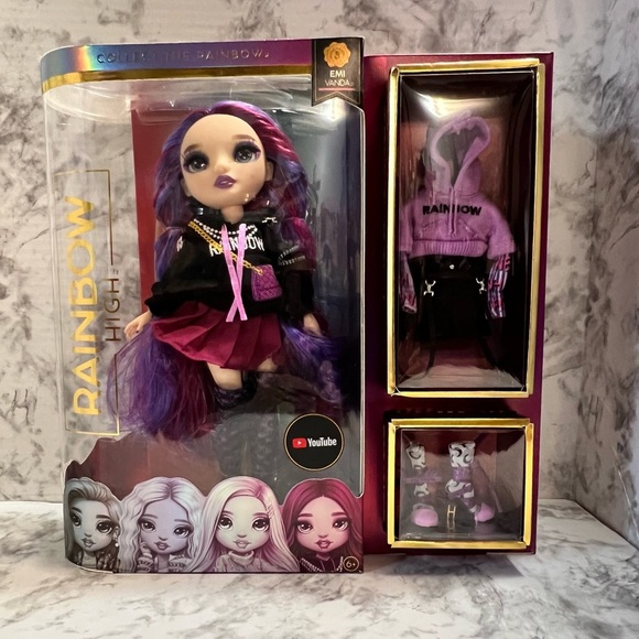 Rainbow High Serie 3 EMI Vanda Fashion Doll - Picture 2 of 3
